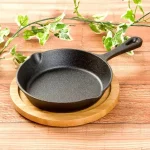 قیمت و خرید تابه چدن دسته دار زیر بامبو وارداتی