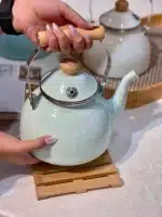 قیمت و خرید کتری لعابی دسته چوبی وارداتی